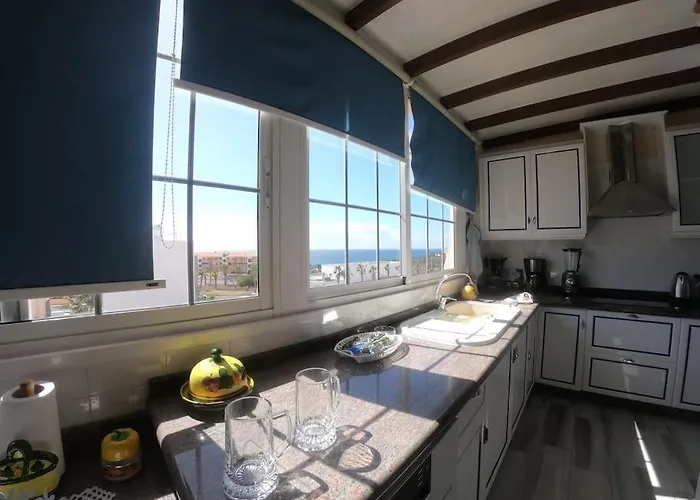 Big Penthouse, Air Conditioning And Ocean Views Apartamento Playa de San Juan (Tenerife)